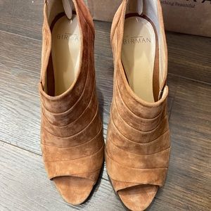 Alexandre Birman booty heel